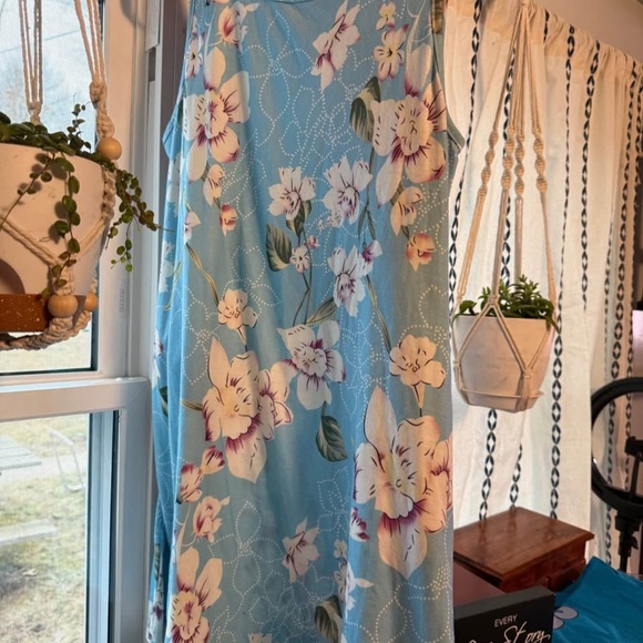 Dresses & Skirts - Floral Blue Maxi Dress